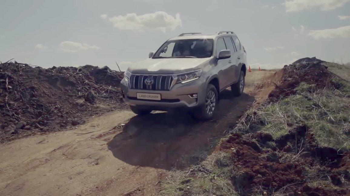 Новый Toyota Land Cruiser Prado 2019 года