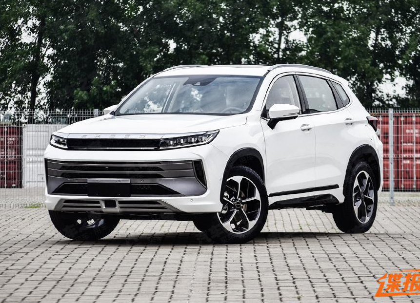 Смотрится свежо, но особых изюминок в дизайне, выгодно отличающих от других азиатских брендов не видно. Будто перед нами очередной кореец. Да, решетка радиатора интересная, но не более.