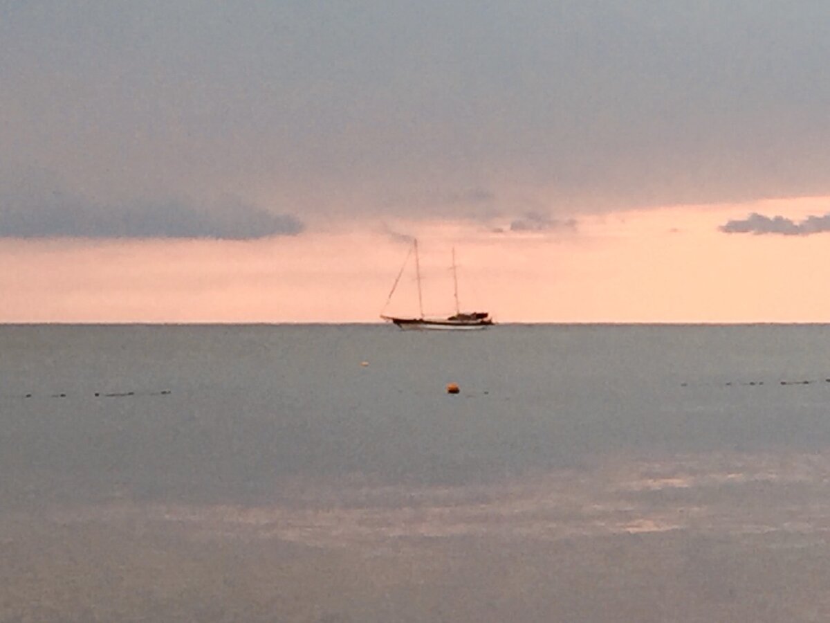 Жаль, что отпуск быстро заканчивается...