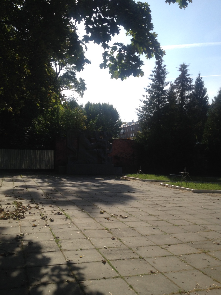 Далее фото будет с приближением, просто хочу показать эту площадку под разными углами и целиком. 