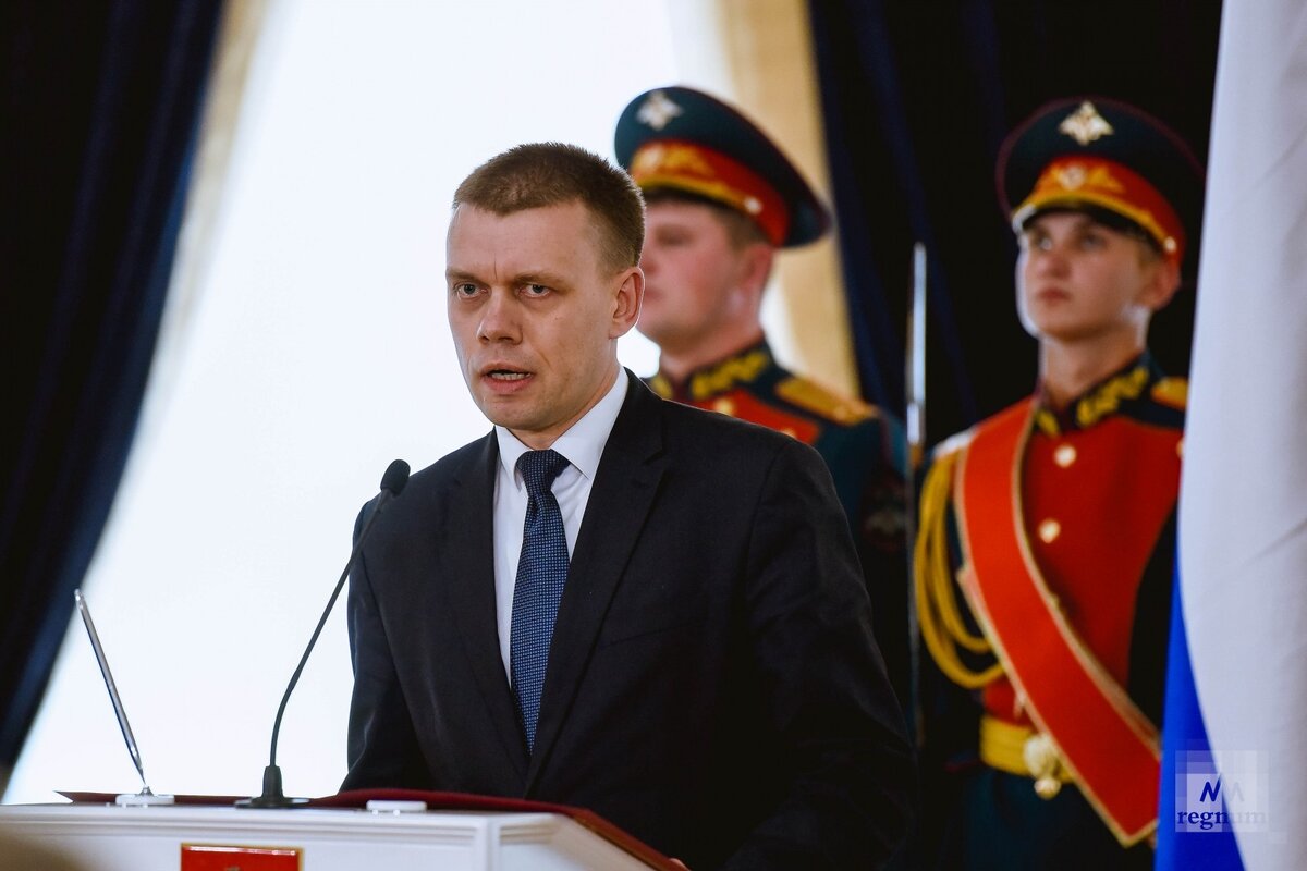 Евгений ступин биография личная жизнь Депутат МГД от КПРФ потребовал отставки Горбунова прямо во время присяги Красная