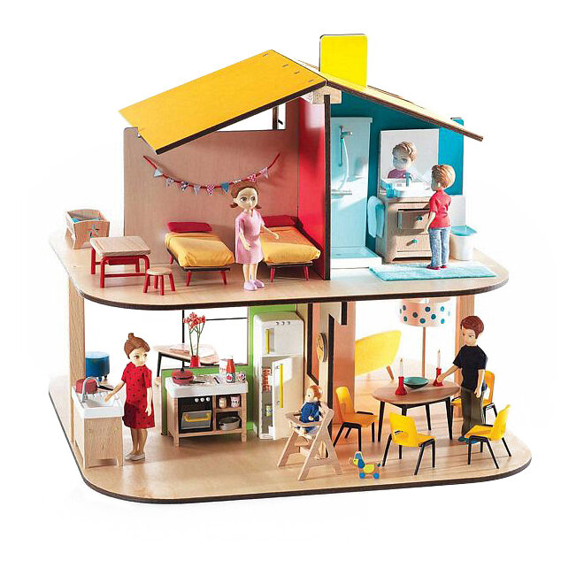 Кукольный дом от компании.