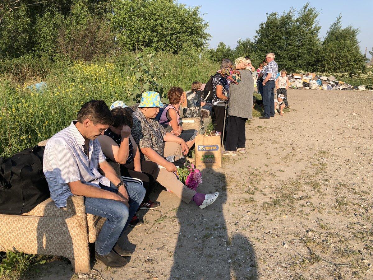 А ведь скоро начнутся дачи. В провинции это не отдых, а вопрос выживания