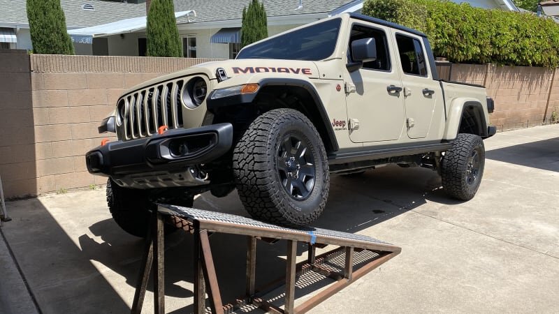 https://www.autoblog.com/2020/05/07/2020-jeep-gladiator-mojave-suspension-flex-test/