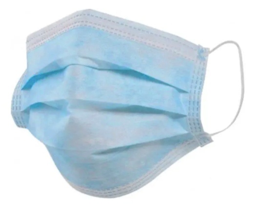 Одноразовое изделие Чтобы сделать маску из бумажного полотенца, вам понадобится резинка (шнур, лента), ручка, линейка, ножницы, степлер и клей.
Сначала вырезается прямоугольник размером 20 на 15 сантиметров (можно на несколько сантиметров больше). Заготовка сгибается ровно посередине и поперек. Будущая маска кладется сгибом вверх, а ее нижний слой смазывается клеем или крепится степлером. Нижний и верхний край сгибается на 1 сантиметр и также скрепляется.После этого заготовка разворачивается и делается 4 сгиба. Края нужно подклеить или закрепить степлером.
Если для лямок используется лента, то подойдет длина 18 сантиметров, если шнур – то 24. Лента или шнур отрезаются на 2 одинаковые части и прикрепляются к маске с помощью степлера.
Из бинта или марли
Вам понадобится полоска марли или бинта размером 40 на 80 сантиметров. Полоску выбранной ткани складывают пополам, пока не получится заготовка размером 40 на 20 сантиметров. Края прошиваются так, чтобы размер изделия подходил для лица. В середину кладется и пришивается вата, а затем лямки. Маска готова.
Важные факты
Для того чтобы маска приносила ощутимую пользу, ее необходимо носить всего 2-3 часа. После этого ее обязательно снимают, а внутреннюю часть закрывают боковыми или складывают пополам.
Многоразовое изделие обязательно моют со стиральным порошком при 60 градусах, а после проглаживают утюгом с обеих сторон. После такой процедуры изделие можно снова носить.