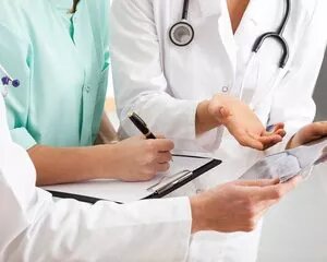 Судебно-медицинская экспертиза является одной из самых востребованных и, одновременно, одной из самых сложных. Согласно соответствующим параграфам Федерального закона, УПК РФ и ГПК РФ, она имеет определенную. классификацию, которая зависит от специфики проводимого исследования. В данной статье рассмотрим, каковые особенности проведения комиссионной экспертизы.