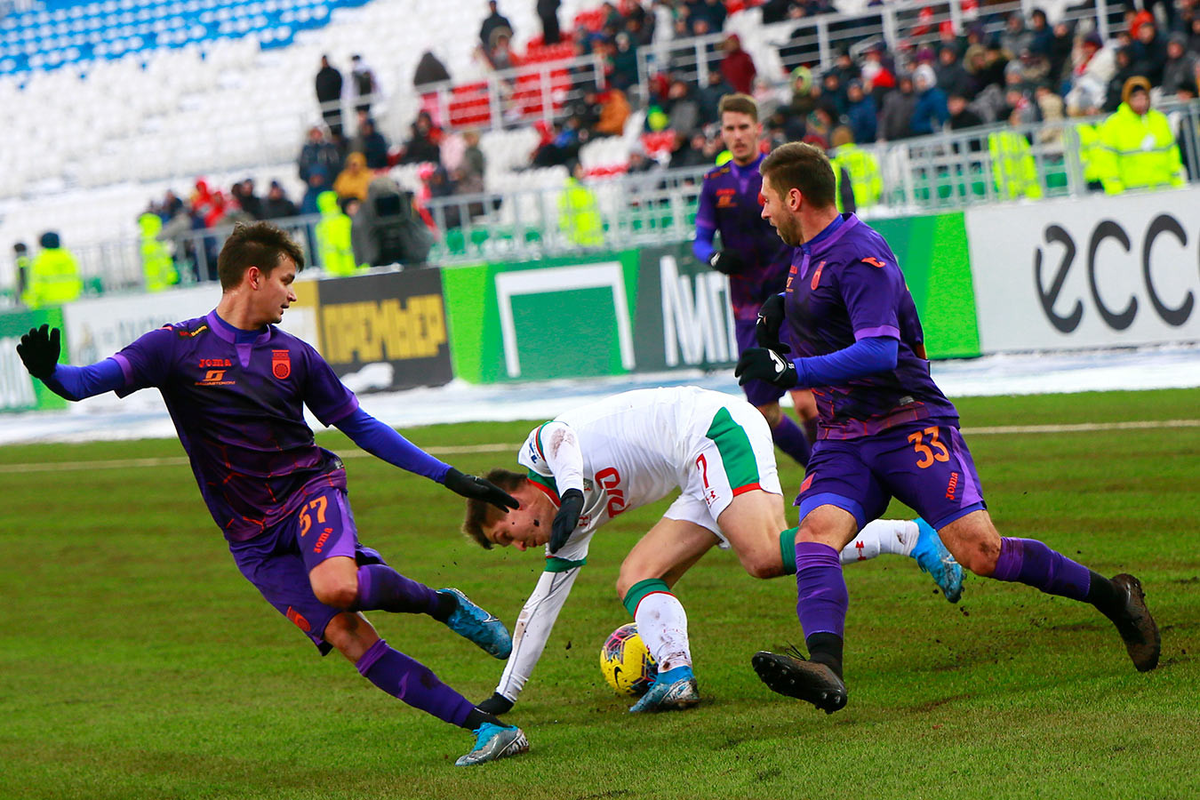 "Уфа" не смогла удержать победный счёт в матче с "Локомотивом"