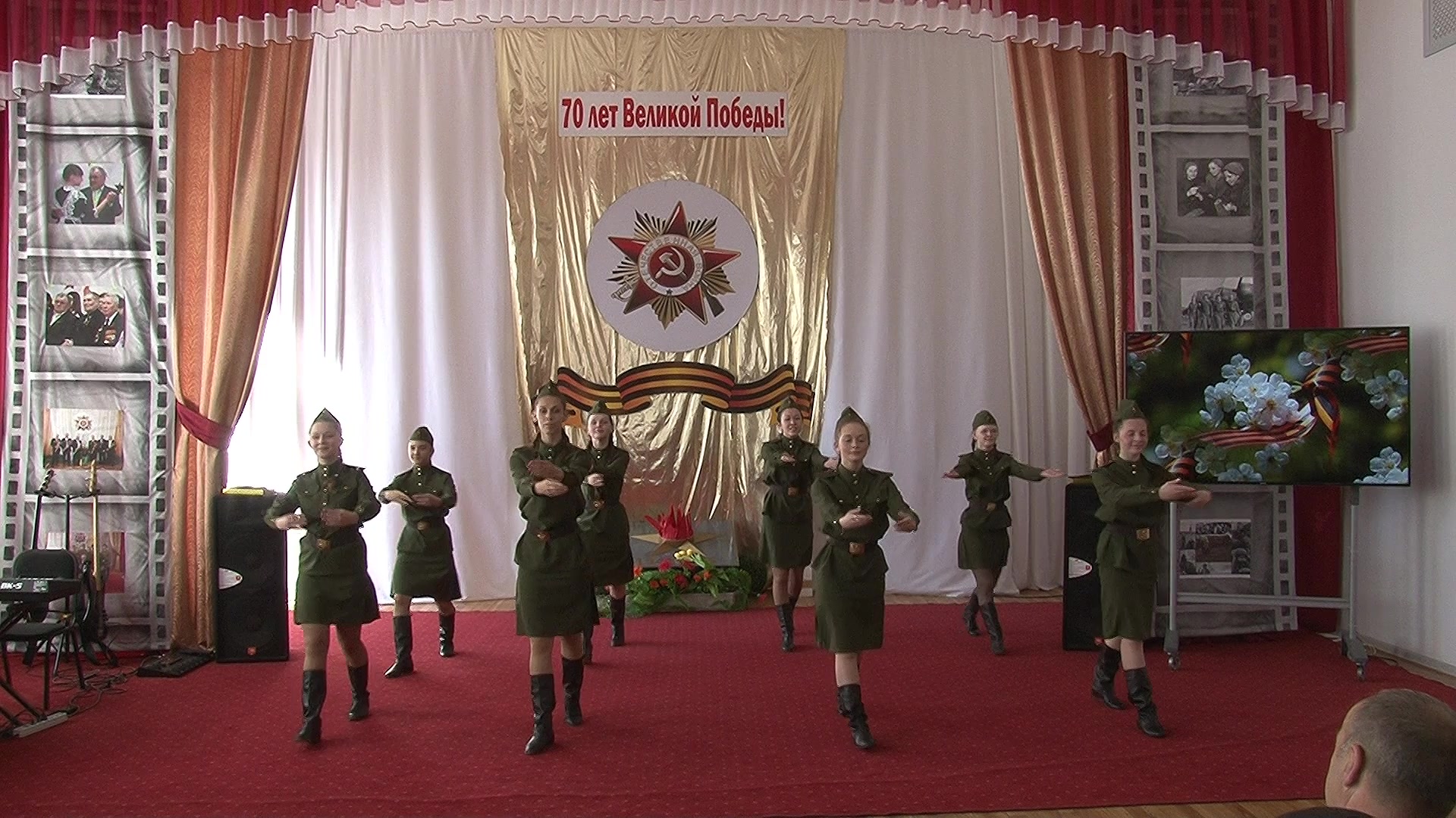 танец встанем на 9 мая. танец встанем на 9 мая. танец на 9 мая в школе. танец встанем на 9 мая взрослым. платье для вальса на 9 мая.