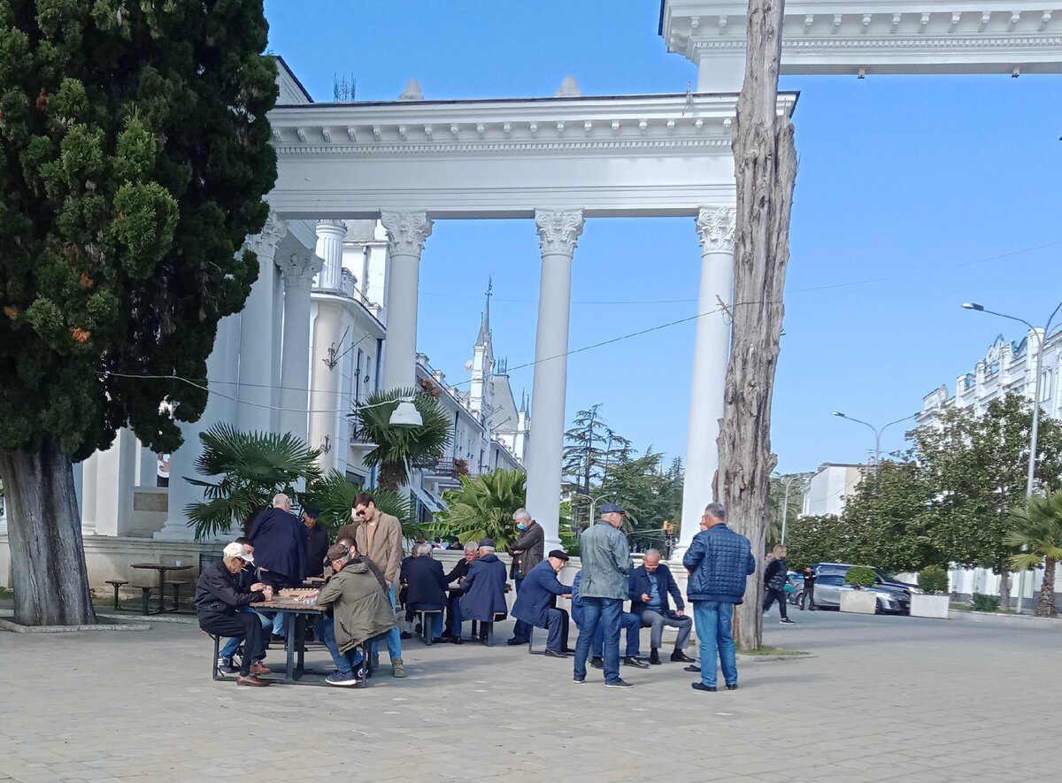 Абхазия. Кофе по-сухумски в кинотеатре на Брехаловке | Турист-Оптимист |  Дзен