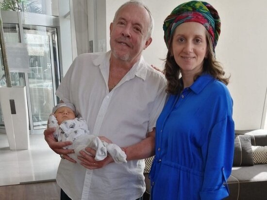 Андрей Макаревич с супругой и сыном / Фото: соц. сети