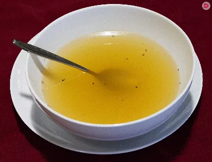 Бульон является основой для супов, его можно использовать в диетическом питании. Блюдо будет выглядеть более аппетитно, если оно получится прозрачным.