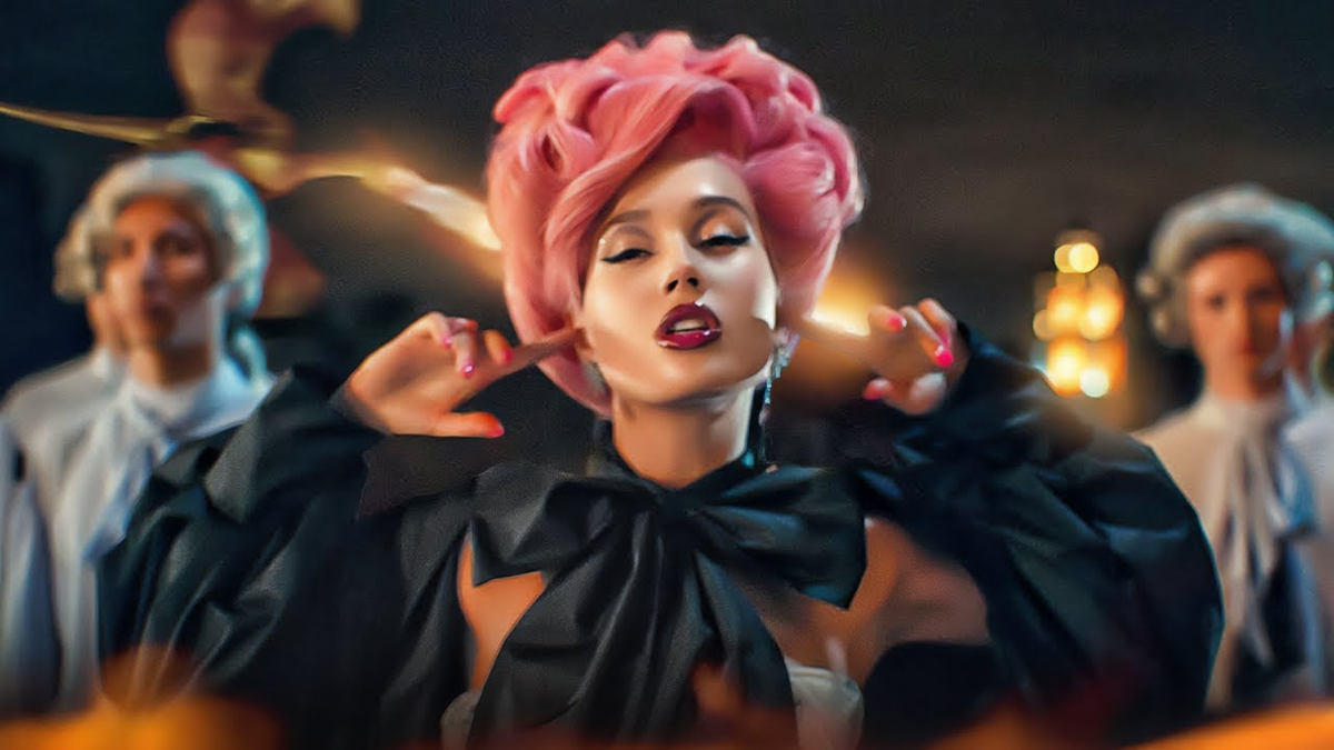 Кадр из видеоклипа "Ла ла ла"