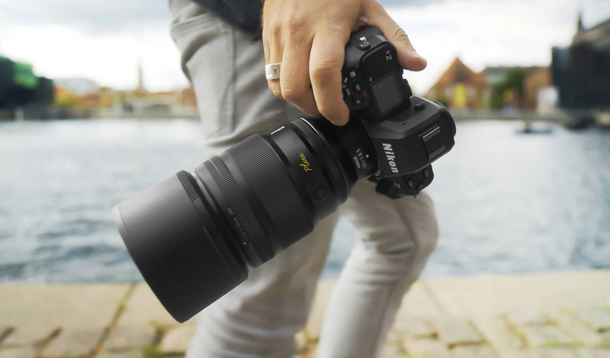    nikon.com