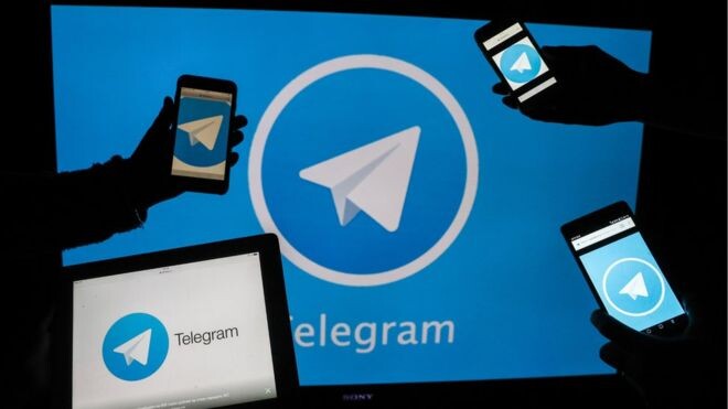 Правообладатель иллюстрацииALEXANDER SHCHERBAK / TASSImage captionВ 2018 году мессенджер Telegram станет бокчейн-платформой для торовли
