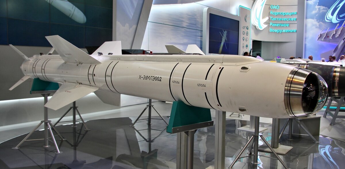 Российская высокоточная ракета Х-38 «воздух-поверхность»