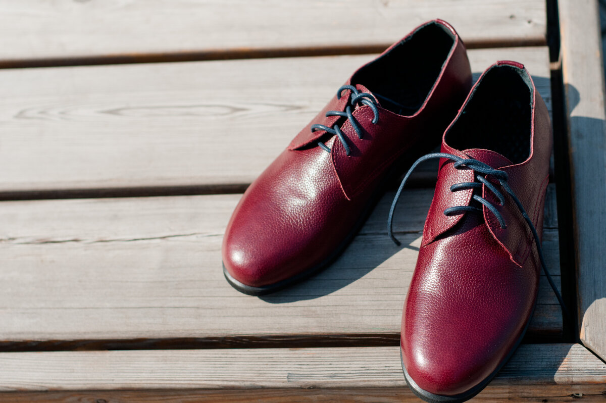 Красные снаружи, черные внутри. Дерби от Мастерской Радин.