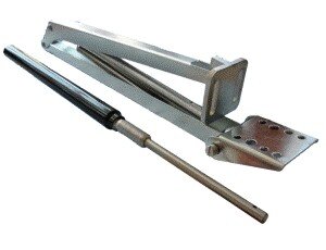 Гидравлическая, к ней относятся все гидрооткрыватели форточек и дверей.Сейчас на рынке их существует достаточное разнообразие. При их приобретении Вы должны  учитывать три фактора: это грузоподъемность, высоту подъема и диапазон срабатываемых температур.
Их преимущества:
Полная автономность;
Надежность;
Простота установки.