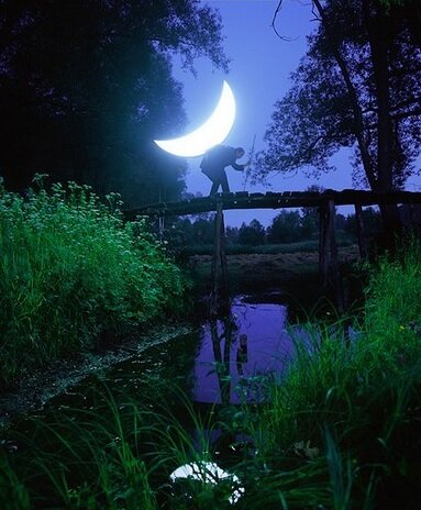 "Частная луна" Авторы:  Леонид Тишков и Борис Бендиков