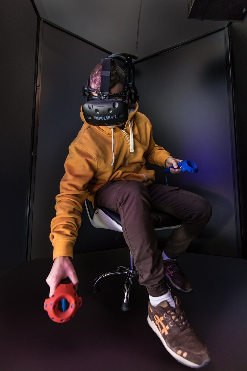 Vr кинотеатр. Vr кинотеатр москва. Кинотеатр 360 в москве. Big screen oculus quest 2. Парк виртуальных развлечений "arena space".