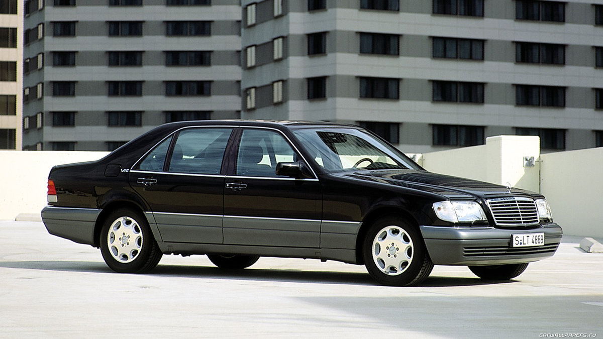 Mercedes-Benz W140 — серия флагманских моделей S-класса немецкой торговой марки Mercedes Benz.