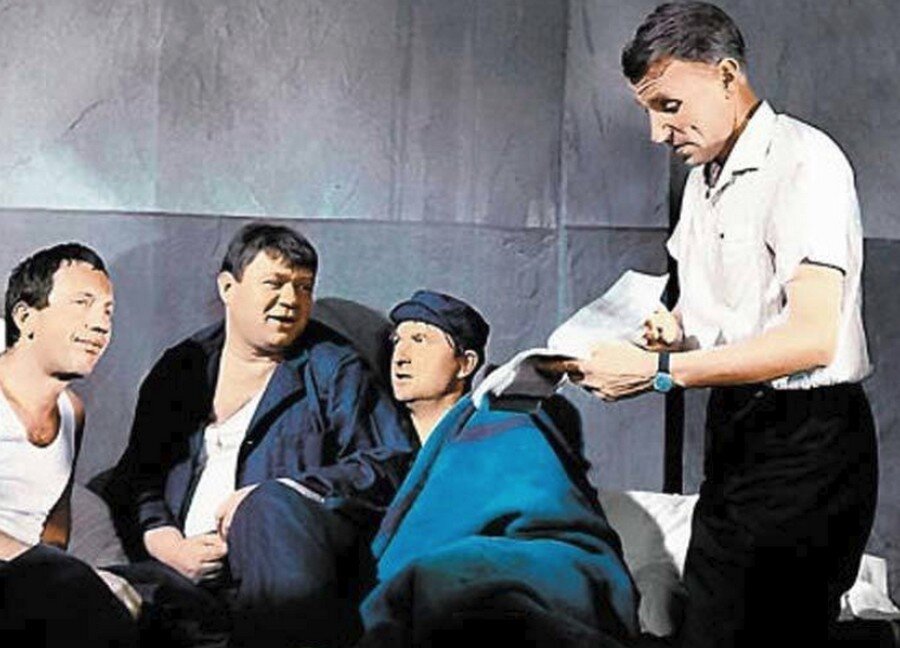 Александр Серый и главные герои на съемочной площадке.