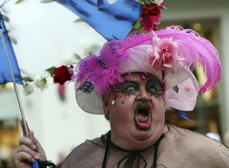 Как в наших глубинках должен выглядеть гей?