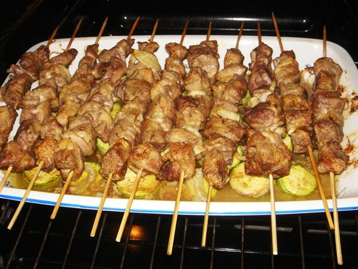 Шашлык из мяса свинины на шпажках в духовке рецепт фото пошагово и видео