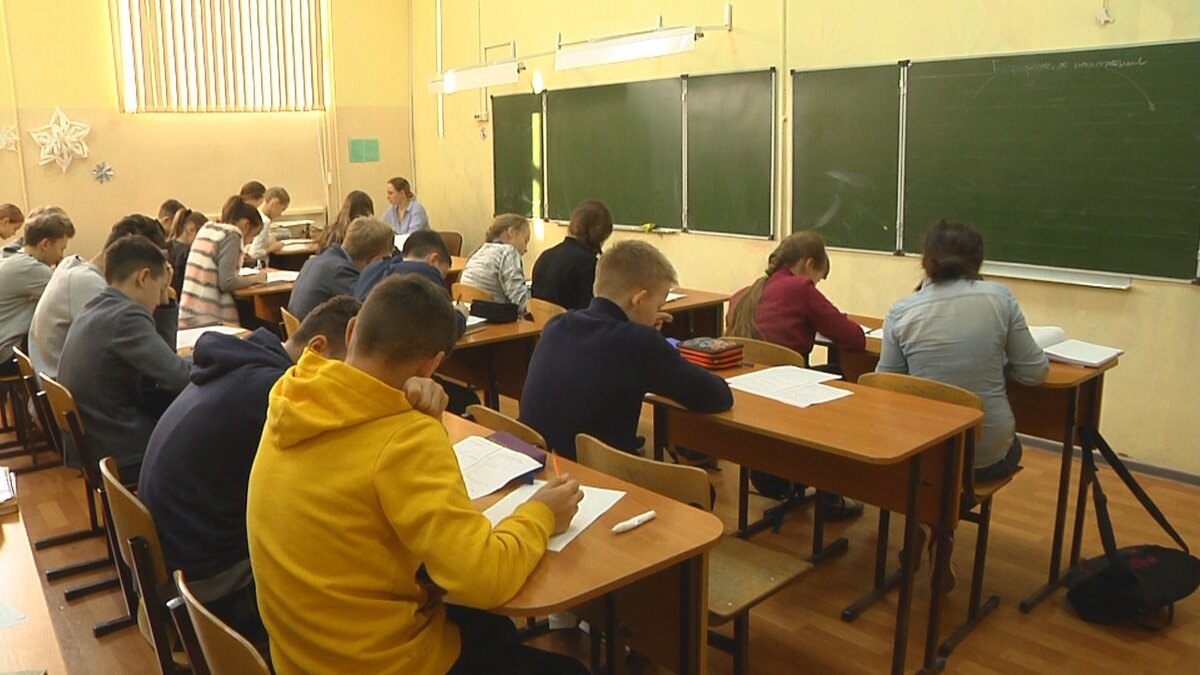 Обучающиеся начальных классов с 1 апреля перейдут на «пятидневку». Об изменениях в привычном школьном укладе сообщили на заседании столичного Горсовета.Теперь ученики с 1 по 4 классы начнут обучение в новом режиме.