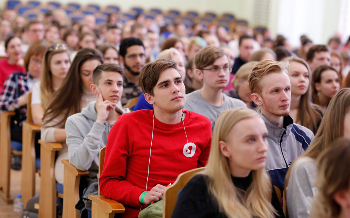 Выпускники школ. Источник: urfu.ru