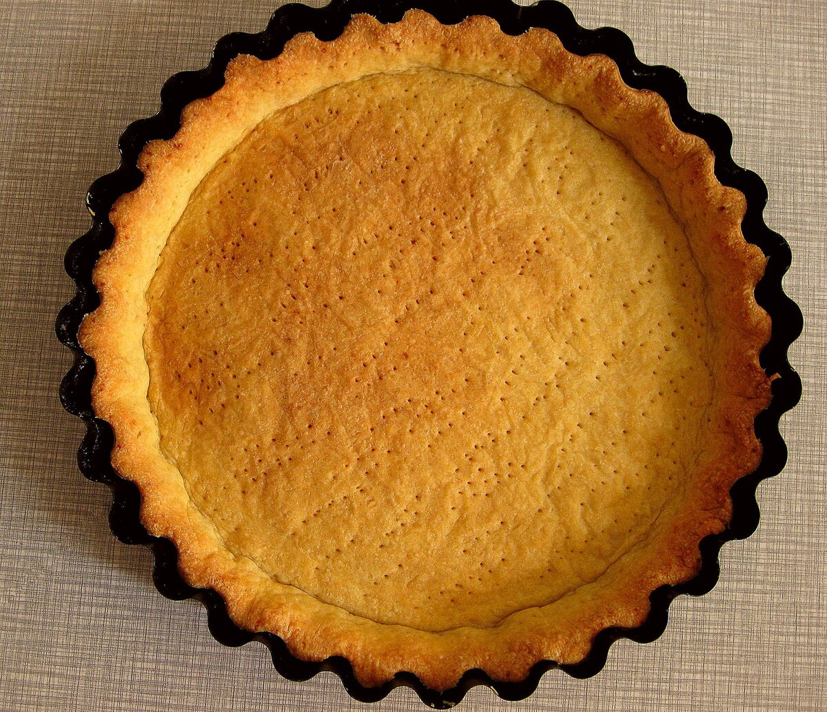 Заготовка из песочного теста для летнего пирога. Фото — Яндекс.Картинки