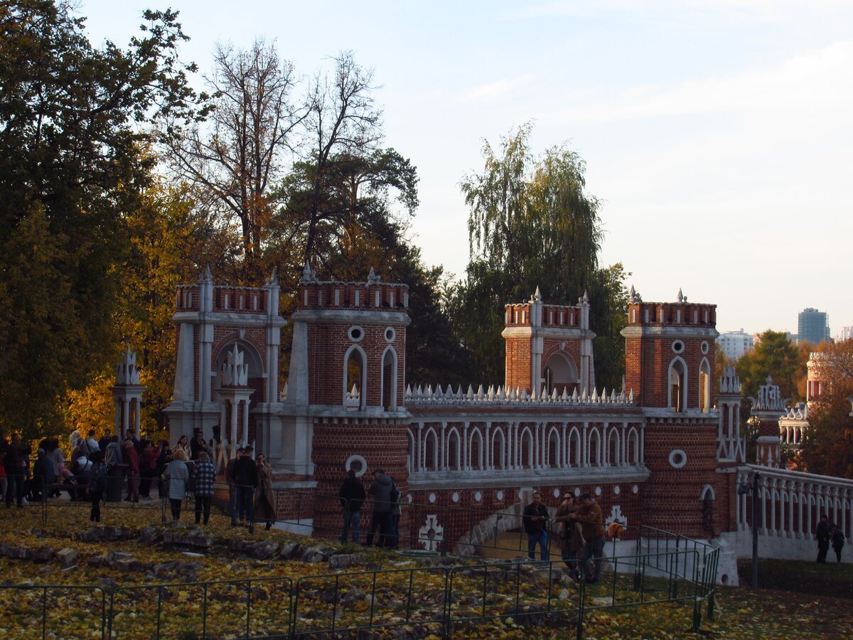 Текстильщики царицыно сегодня. Фигурный мост в Царицыно. Царицыно музей-заповедник фигурный мост. Баженов:хлебные ворота и фигурный мост в Царицыно,. Царицыно (особо охраняемая природная территория).