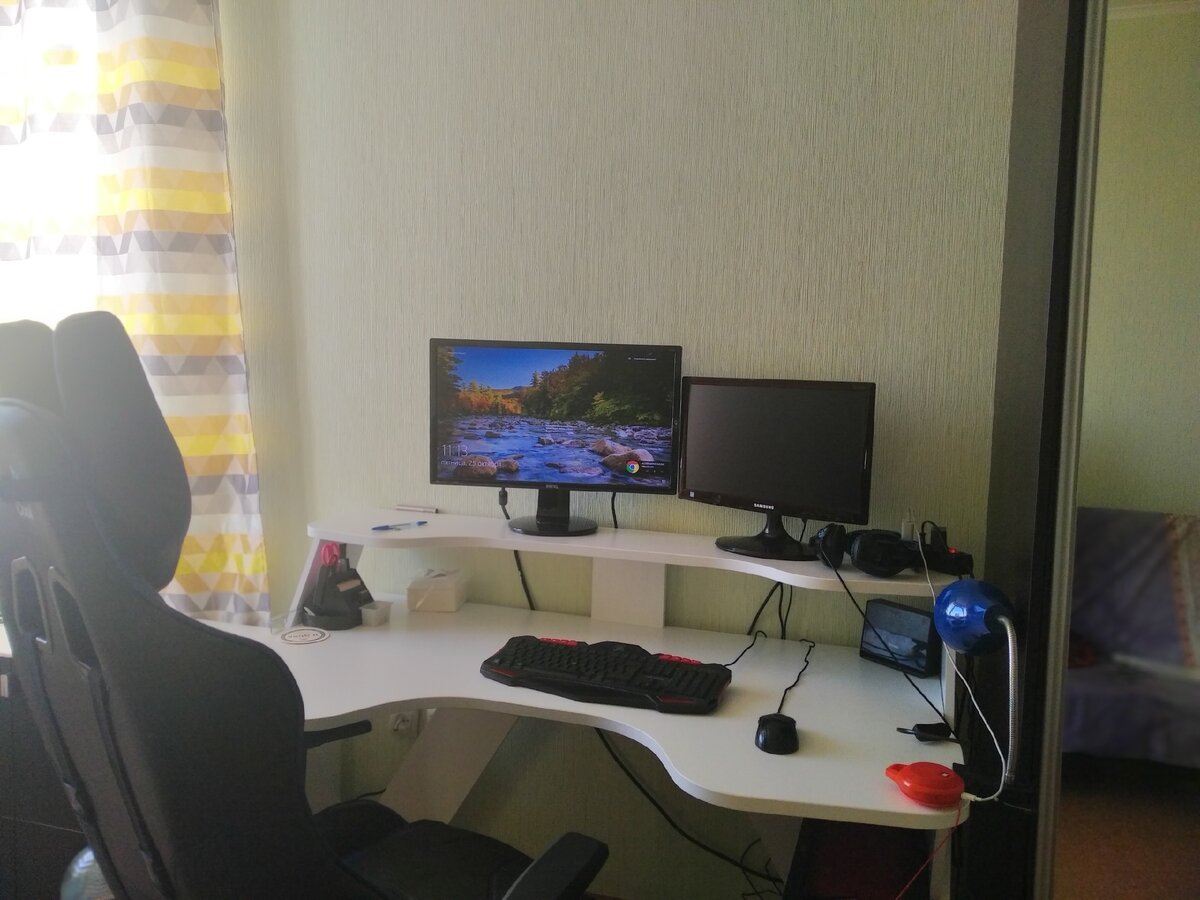 Рабочее место (у меня дома)