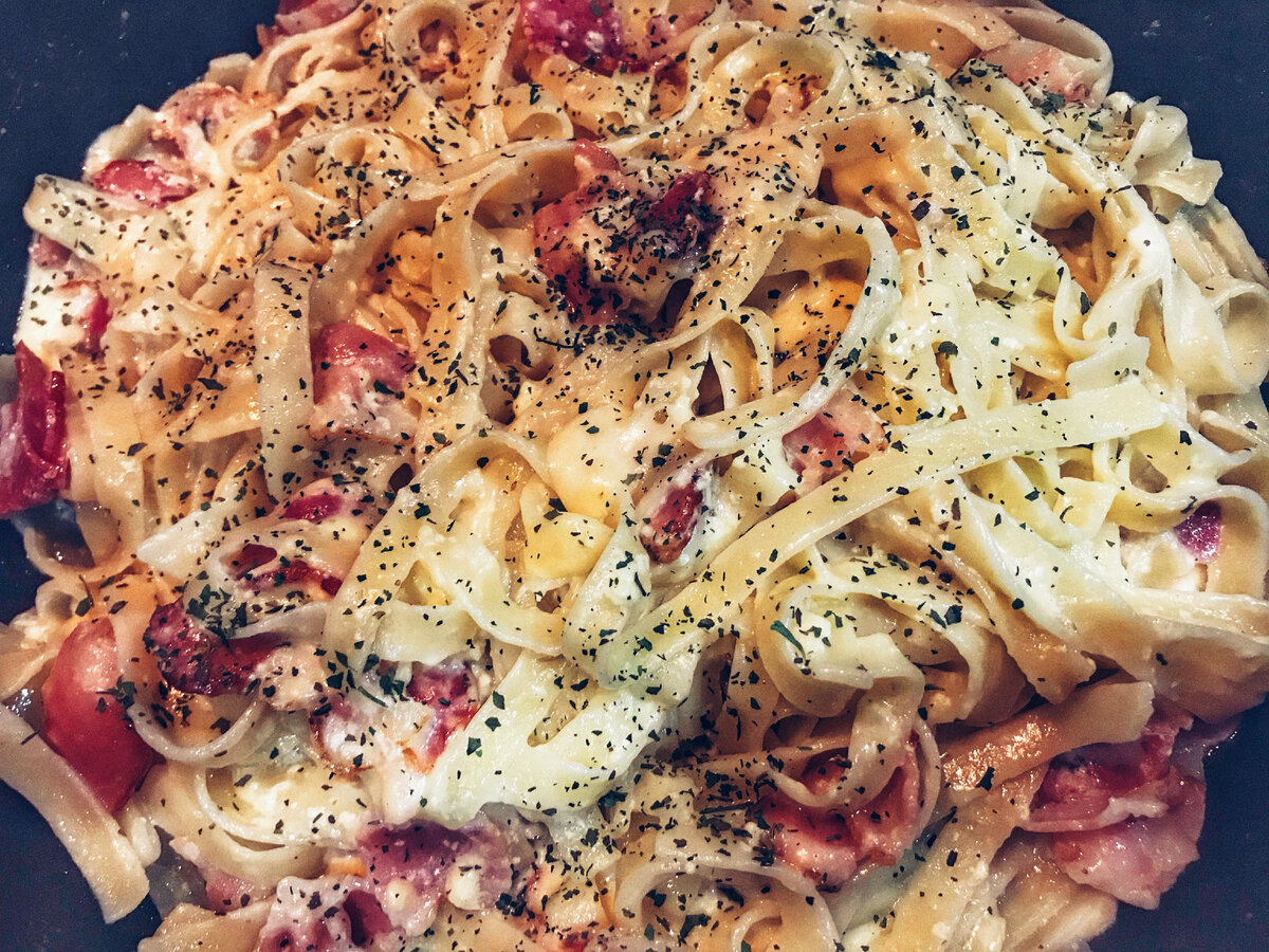Como hacer espaguetis a la carbonara con nata y bacon