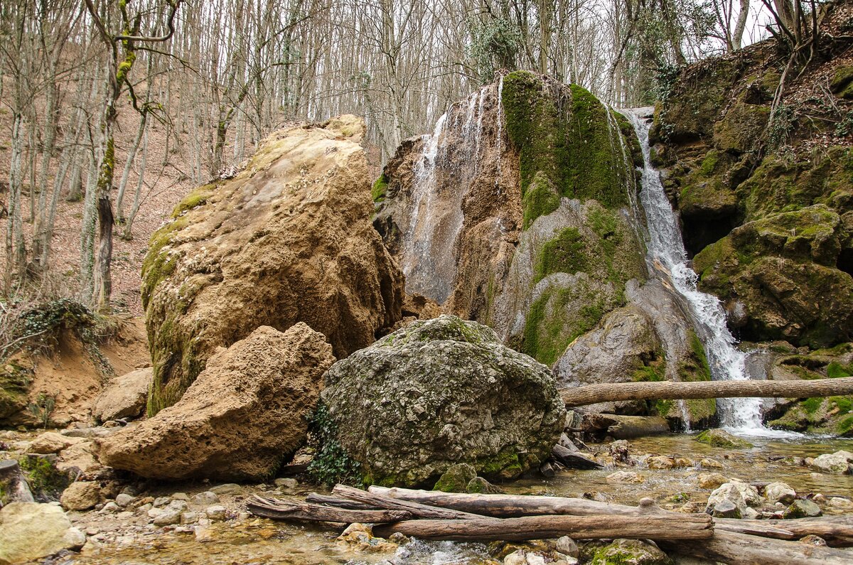 Обрушился водопад. Серебряные струи Крым обвалился. Водопад серебряные струи в Крыму. Водопад серебряные струи обвалился. Водопад серебряные струи в Крыму сейчас.