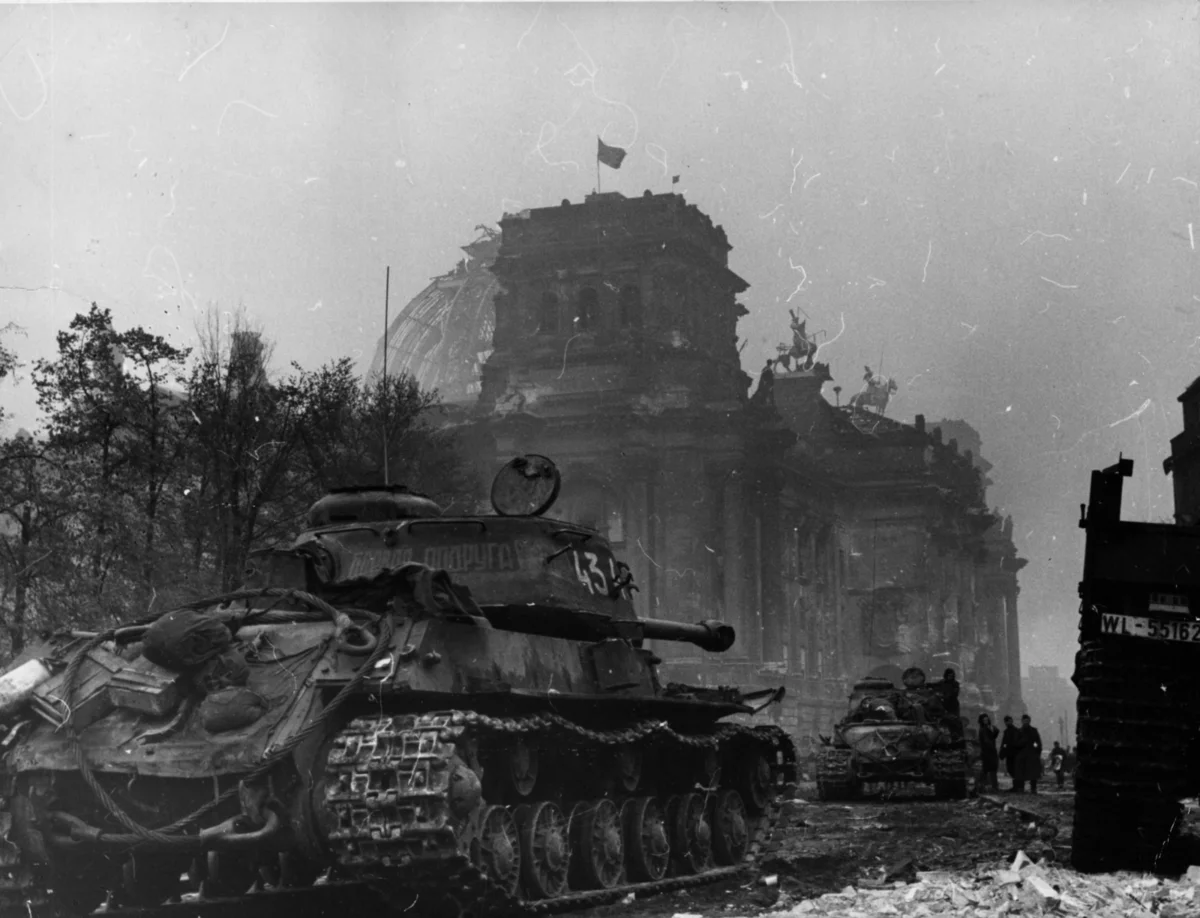 Фотография сделанная советскими корреспондентами в 1945 году.