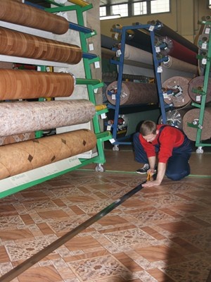 Проверяйте сколько товара вам взвешивают или отрезают