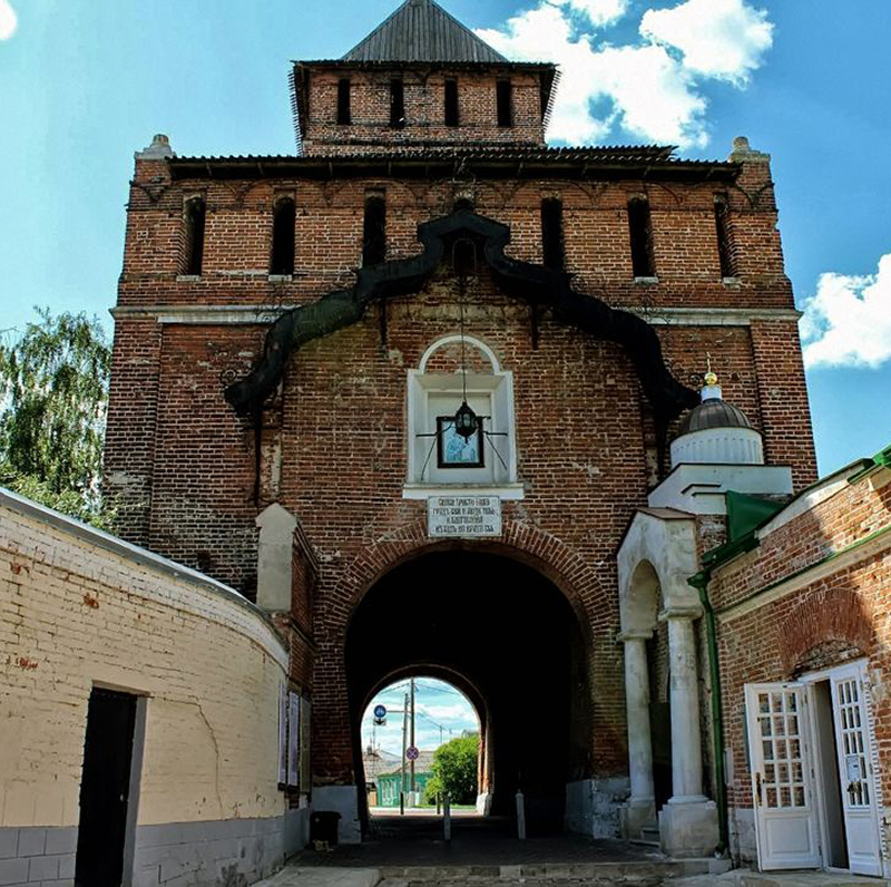 Пятницкие ворота в коломне фото