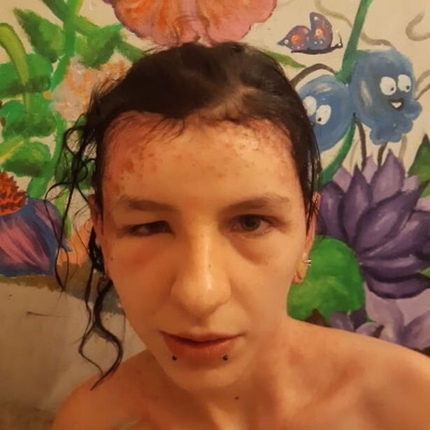 Фото взято из её открытых публикаций, которое она выложила в свою соц сеть. 