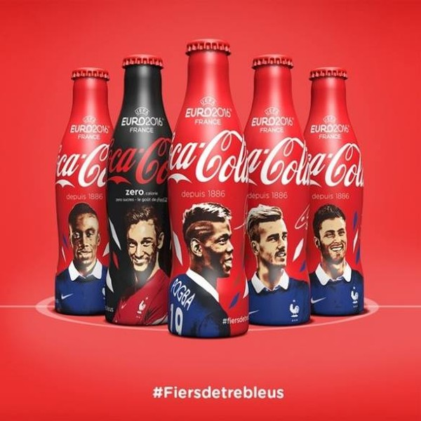 Мяч кока-кола 2018. Мяч coca cola. Футбол кока колы. Футбольный мяч кока кола. Футбольный мяч coca cola 2018.