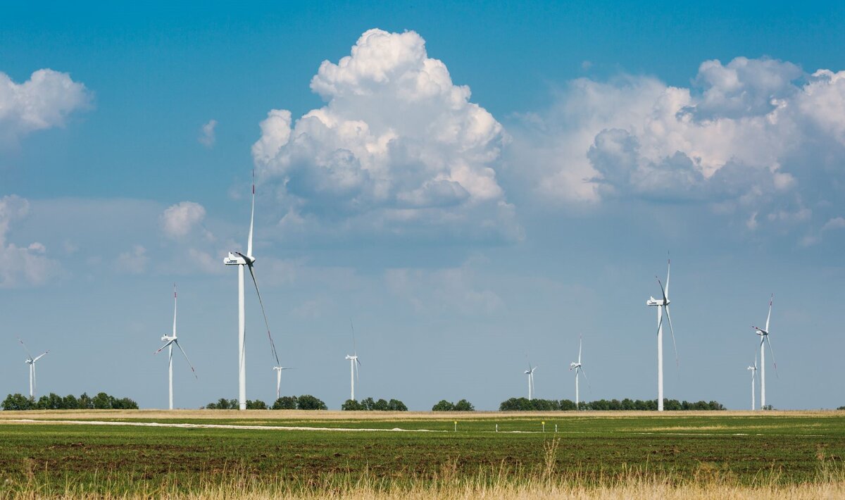 Ульяновская ВЭС-2, Чердаклинский район, село Красный Яр.  14 ВЭС VESTAS V-126-3,6 MW – H87 обеспечивают 50 МВт установочной мощности. Реализация проекта : Октябрь 2017 – Декабрь 2018.