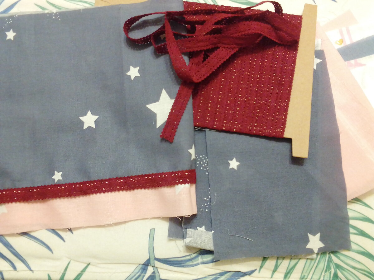 Два цвета ткани - бязь, кружева - лен