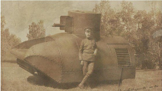 Фото: foto-history.livejournal.com российский танк "Вездеход" Александра Александровича Пороховщикова во время испытаний