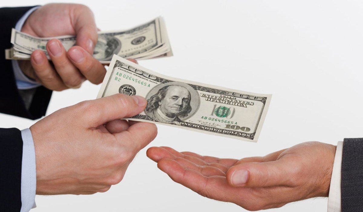 Многие всю жизнь с протянутой рукой.