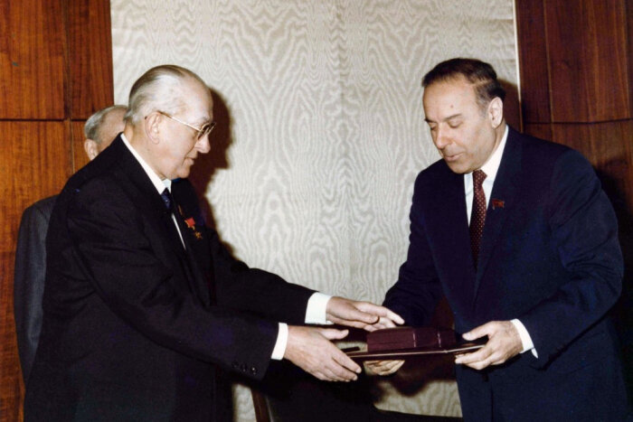 Андропов и Гейдар Алиев