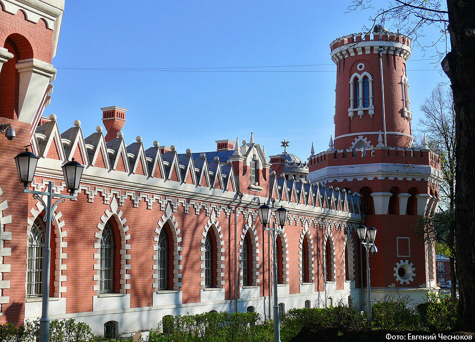 военно-воздушная инженерная академия им. е. военно-воздушной инженерной академии (ввиа) им. проф. петровский путевой дворец ссср.