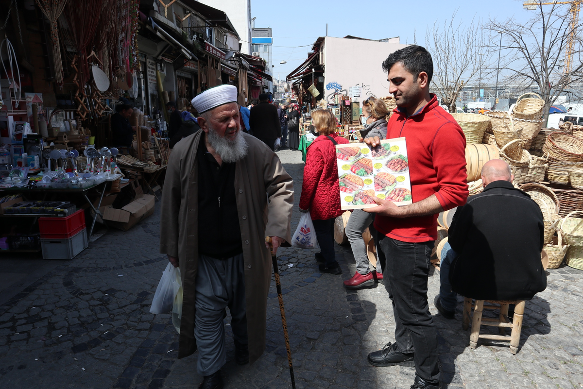 Возможны ли ещё путешествия за границу в эпоху тотальных санкций? Съездили в весеннюю Турцию