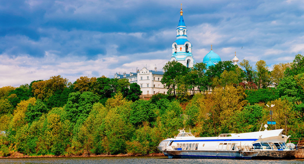 Подборка сказочных мест, к которым можно отправиться на "космическом" Метеоре