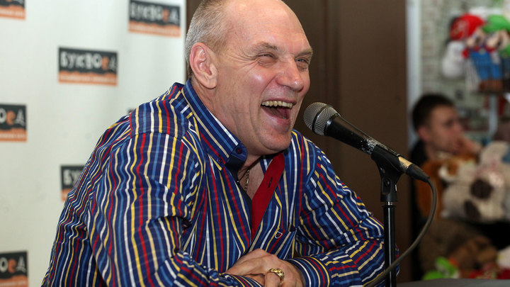 Известный футбольный эксперт не стал молчать и сделал ряд заявлений после матча «Урал» — «Спартак». Что сказал Бубнов? Приветствую всех болельщиков и любителей российского футбола.-4