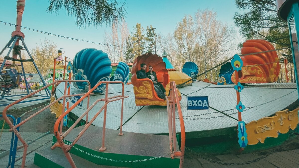     Посетить аттракционы можно до 18.00.