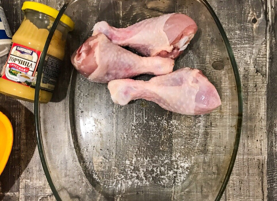 Подсоленые куриные бёдра